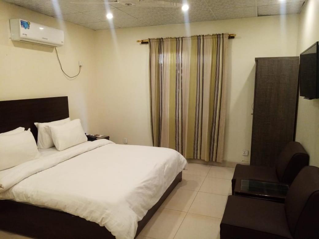 Elet Business Hotel 카라치 외부 사진